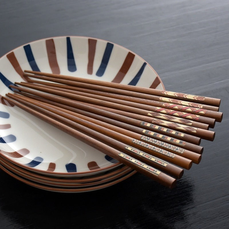 Japanese-style Solid Wood Chopsticks, a Pair of Color Bars, Household Pointed Chopsticks, Non-slip and Moisture-Resistant, Solid Wood Chopsticks Creativity