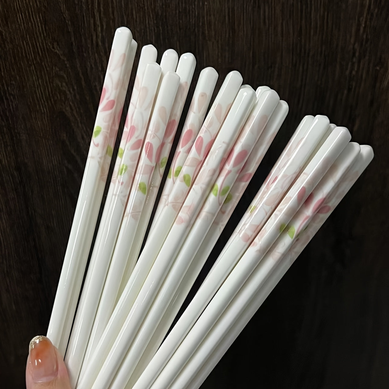 4\u002F10 Double Ceramic Chopsticks with Seasonal Floral Patterns, Aesthetically Pleasing, Non-Slip, Heat-Resistant, Clean And Hygienic, Easy to Wash, Suitable for Family Dining, Table Additions